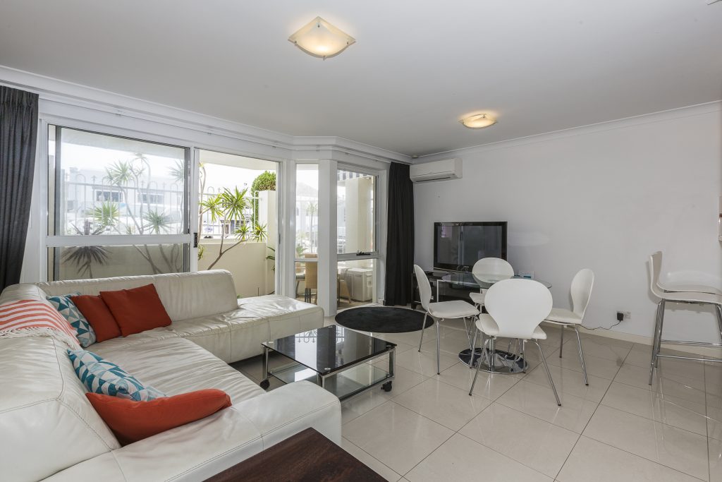 Cottesloe Cove Apartment living room